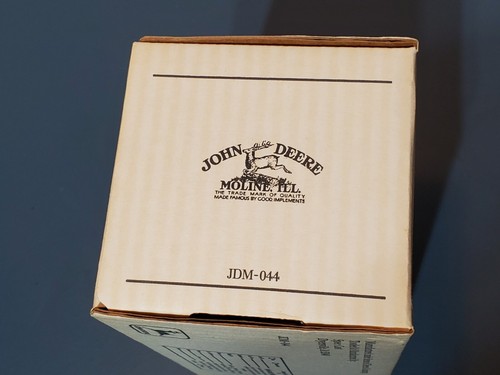 Pewter John Deere OVERTIME TRACTOR Historic Collection 1:43 Scale in Box JDM-044 - Picture 13 of 17