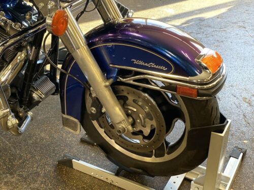 2009 Harley-Davidson® FLHTCU - Ultra Classic® Electra Glide® - Picture 2 of 12
