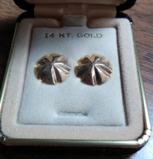 1899 E-3797 14kt solid yellow gold pierced friction post earrings