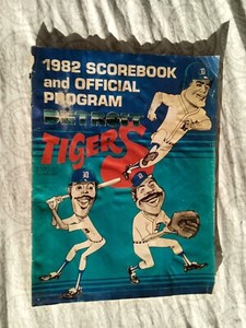 Harvey Kuenn signed program Detroit tigers versus Milwaukee Brewers 1982