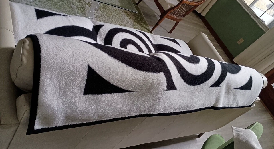 RARO Zoeppritz Dralon Mod Pop Art Retro Blanco y Negro Sofá Suave Tiro 72”x 57” Foto 4 de 4