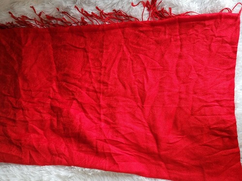 Pashmina Scarf Red Paisley Pattern Fringed Shawl Rectangle 70" X 28" - Picture 5 of 6