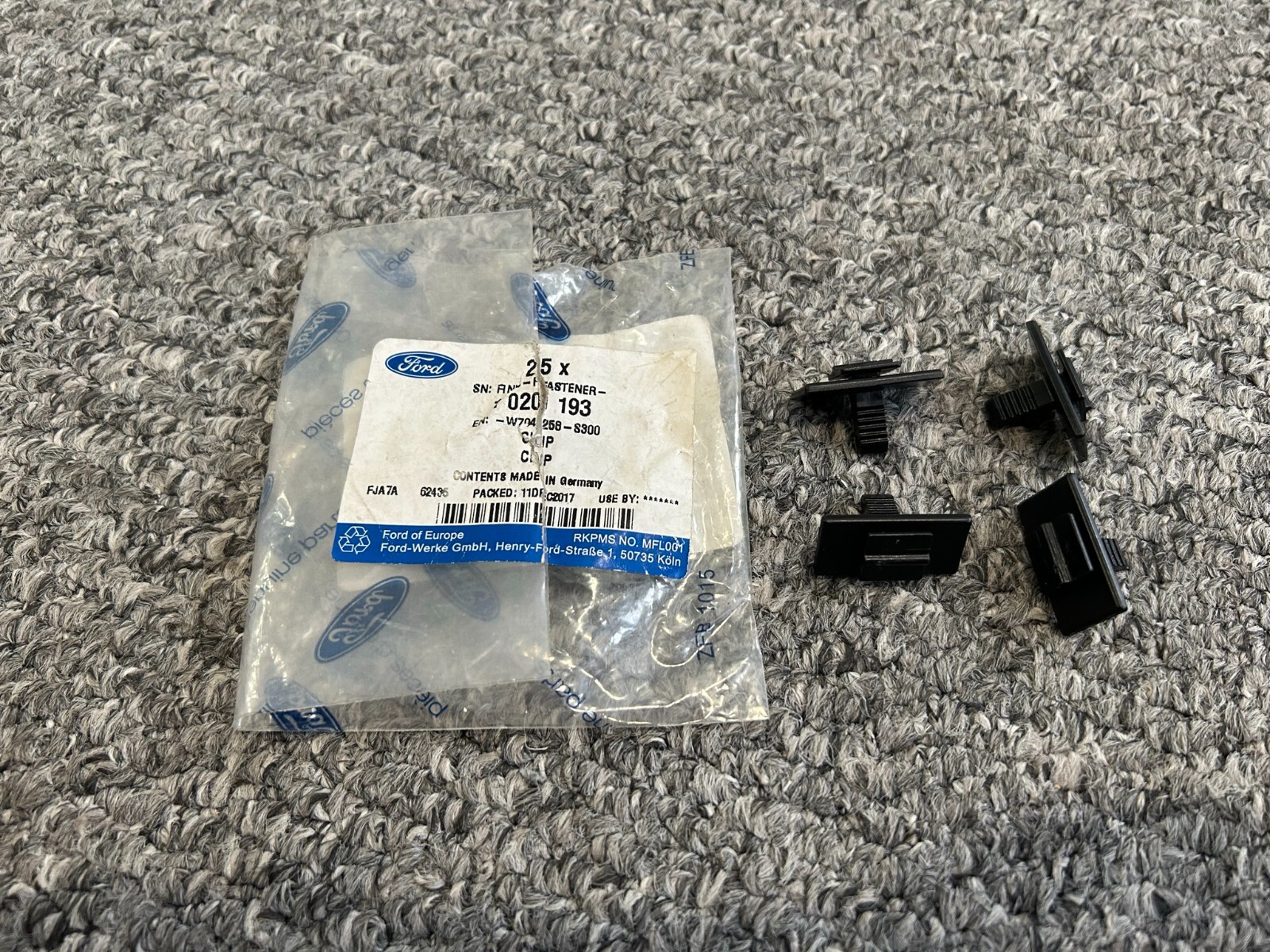 Genuine Ford Side Trim Clip X25 1020193 for sale online | eBay 