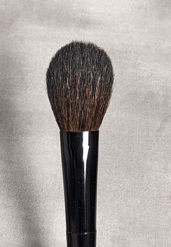 Avon Blush Brush Ergonomic Black Handle Makeup NEW - Picture 5 of 6