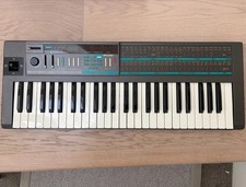 Korg Poly-800 Vintage Analogue Polyphonic Synthesizer 1983 — Excellent Condition