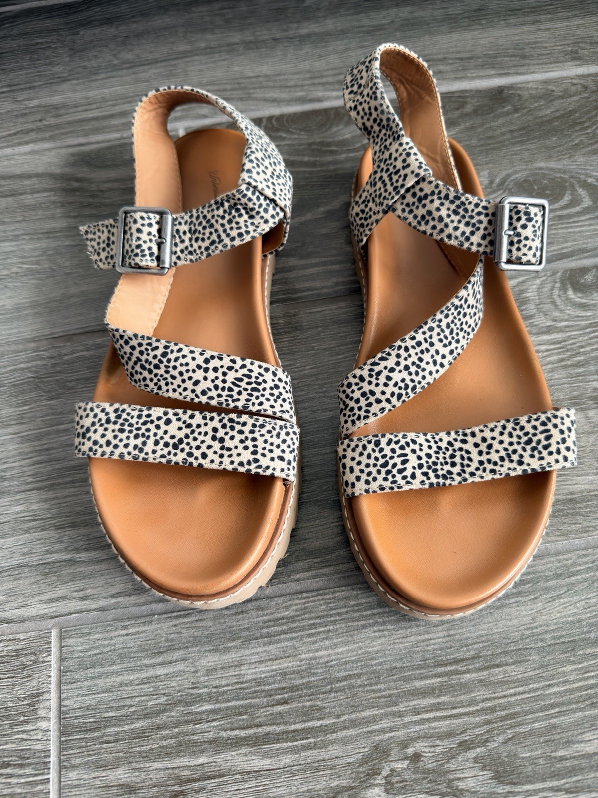 Universal Thread Leopard Print Strappy Sandals Si… - image 2