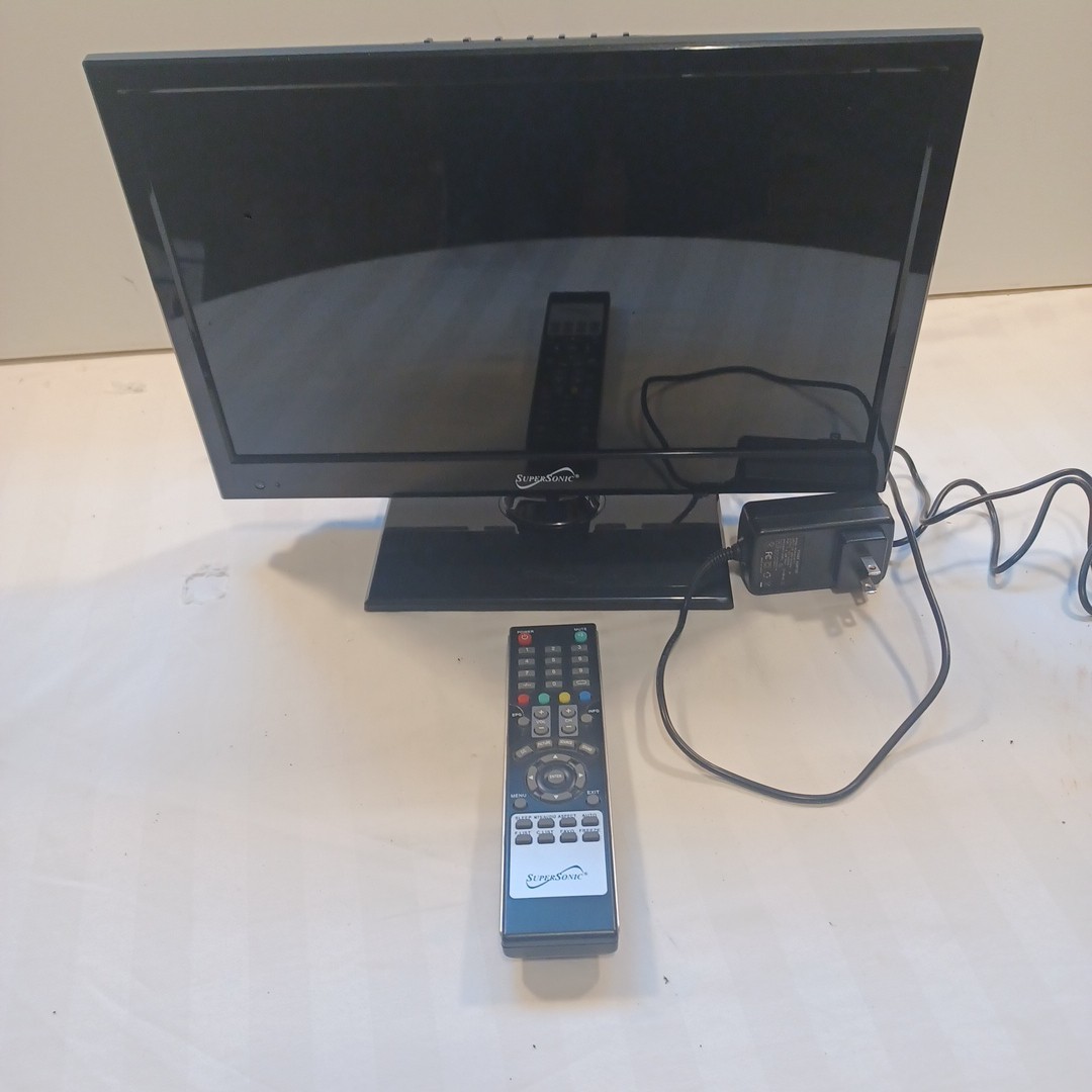 Supersonic SC-1511 LED HDTV 15.6" Remote HDMI Power Manual Bundle TESTED