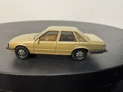 HERPA 38997 1:87 Opel Senator, goldmetallic