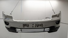 JEEP GRAND CHEROKEE MK4 WK2 BUMPER FRONT WITH PARKING SENSORS IN WHITE 2011