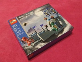 * New * Lego 8801 Knights Kingdom ( Knights Attack Barge ) Sealed Box