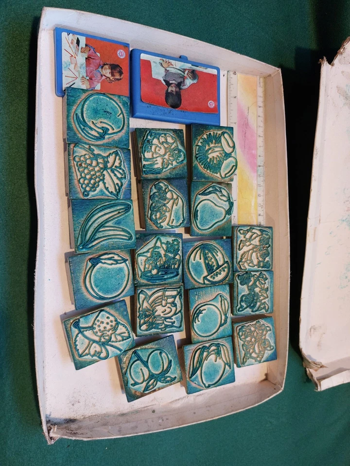 Gioco Vintage Per Bambini  Stampi Frutta E Colora - Immagine 2 di 4