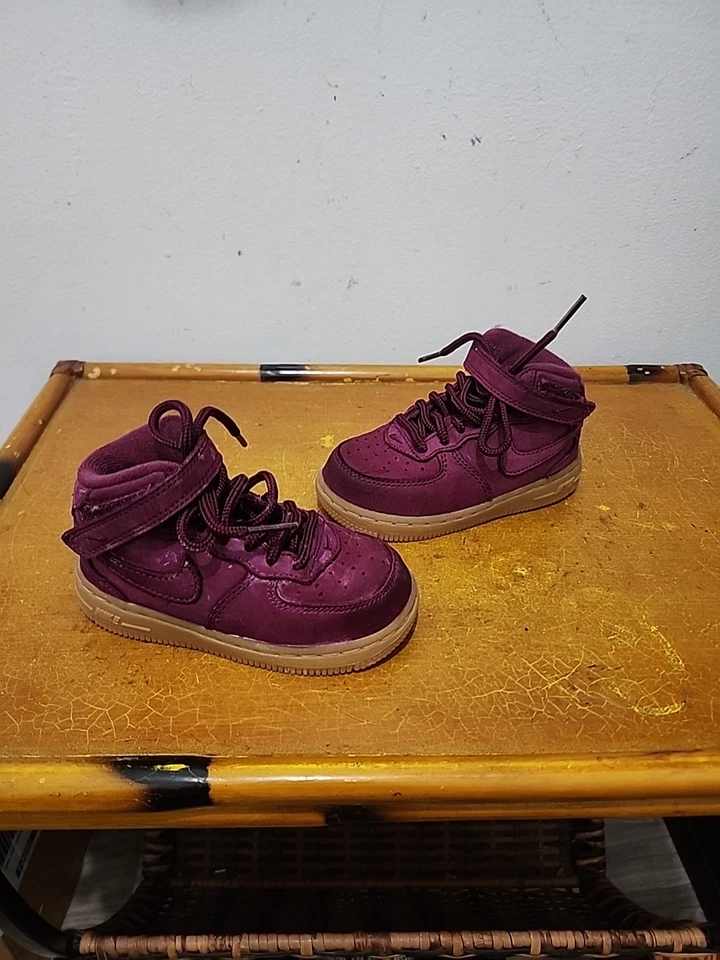 Nike Air Force 1 Mid TD Zapatos para niños pequeños Púrpura Burdeos AH0757 600 Talla 8C Foto 2 de 4