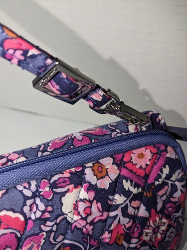Vera Bradley Crossbody Wristlet Clutch Wallet Magenta Medallion - Picture 5 of 9