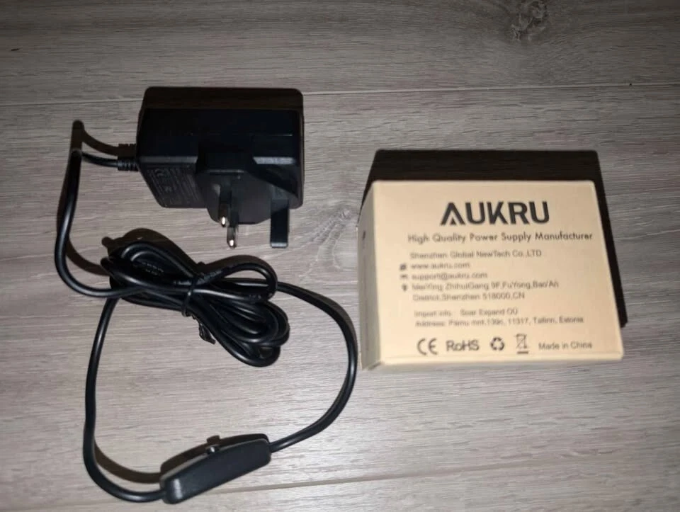 Raspberry Pi Zero W Mini Console Kit Case Power Supply 32GB MicroSD HDMI USB - Image 3 of 4