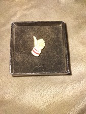 Broche revers McDonald's One Year Thumps Up (061923)