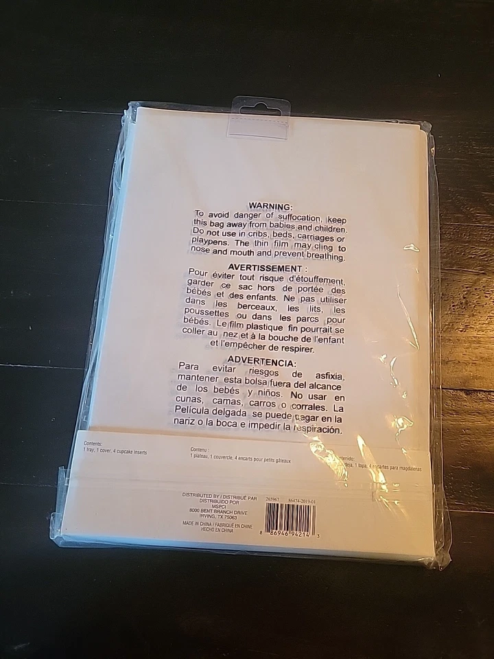 Caja de golosinas Celebrate It para 24 cupcakes, nuevo, paquete sin abrir Foto 2 de 2