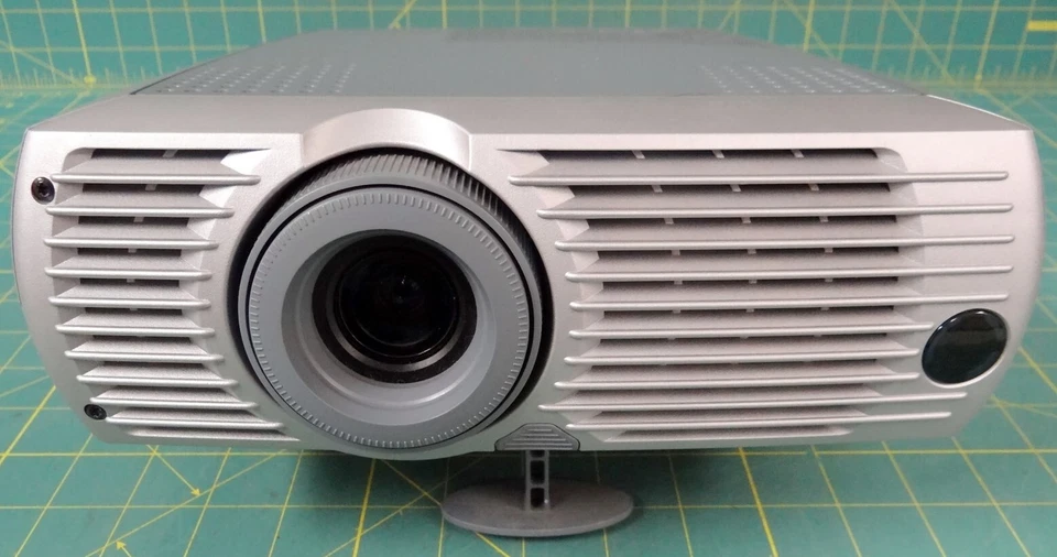 InFocus Model LP240 Projector With XGA 1024x768 Resolution - FOR PARTS - Image 2 of 4