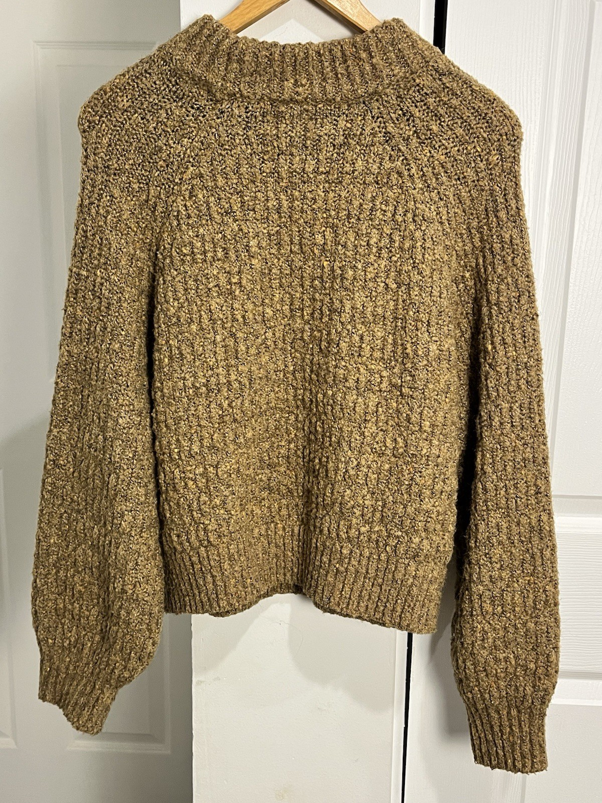 Universal Threads Thick Cropped Speckled Cable Kn… - image 2