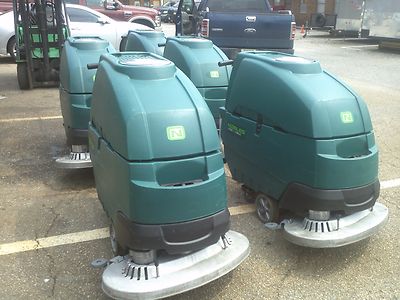 NOBLES SS5 Speed Scrub FLOOR SCRUBBER 32'' under 300 hours, 60 day parts WARRANTY