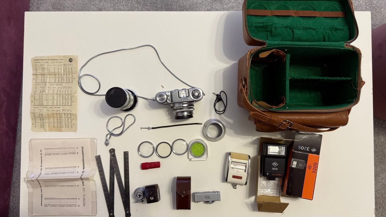 W. Voss Diax 1a Schneider-Kreuznach Xenar 2.8/45mm und 1:4/135mm