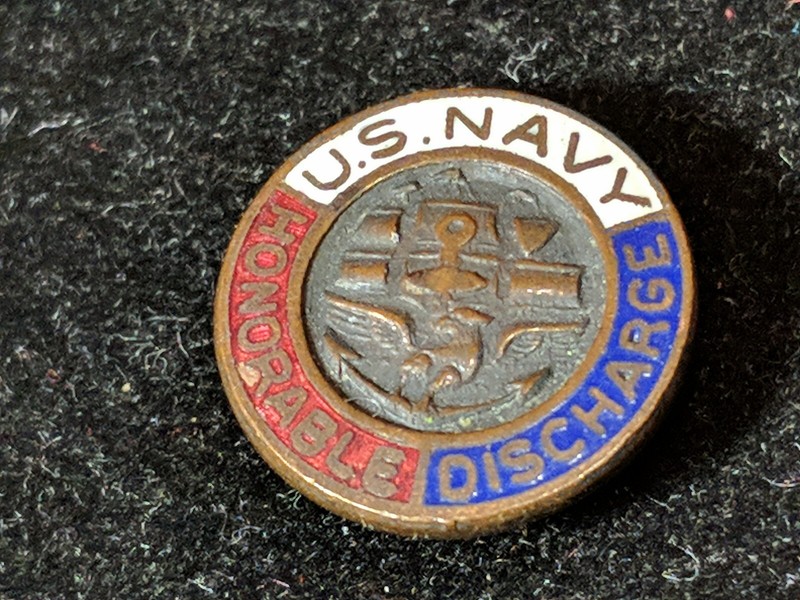 Vtg WW2 United States Navy Military Honorable Discharge Button Pin War Insignia