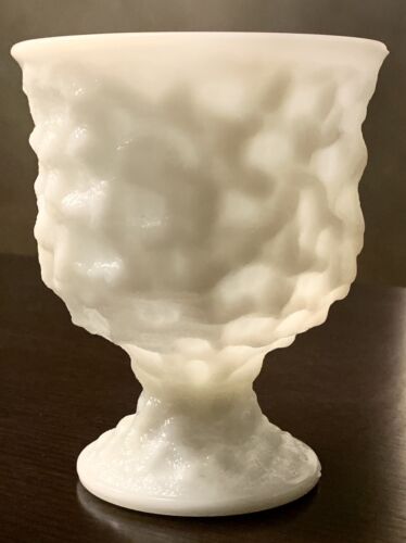 Vintage E O Brody White Milk Glass Pedestal Flower Plant Vase Planter M3000 MINT - Picture 1 of 10