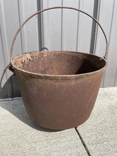 Vintage Cast Iron 3 Leg Bean Pot Kettle Cauldron Rusted Cracked Bottom BLH