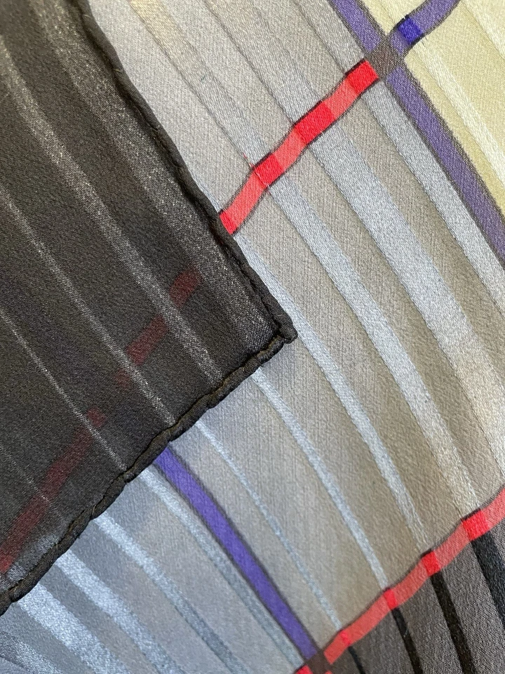 H77# Pierre Cardin Paris Bufanda de Seda Gris Rojo Azul Plisada a Cuadros Hecha en Italia Foto 3 de 4