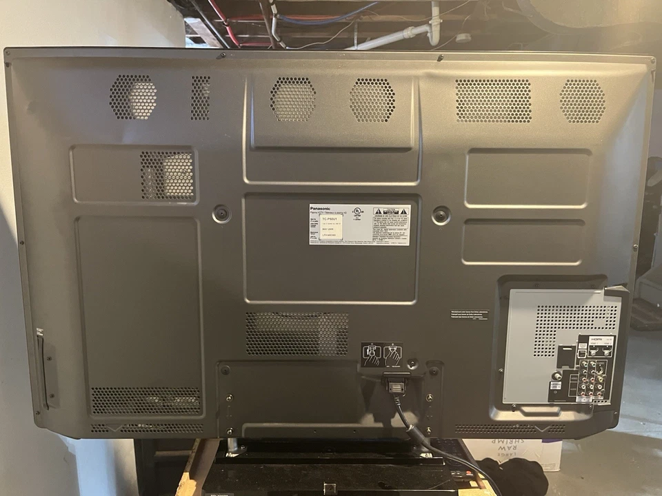 TV de plasma Panasonic de 50 pulgadas con control remoto original y cable de alimentación Foto 2 de 4