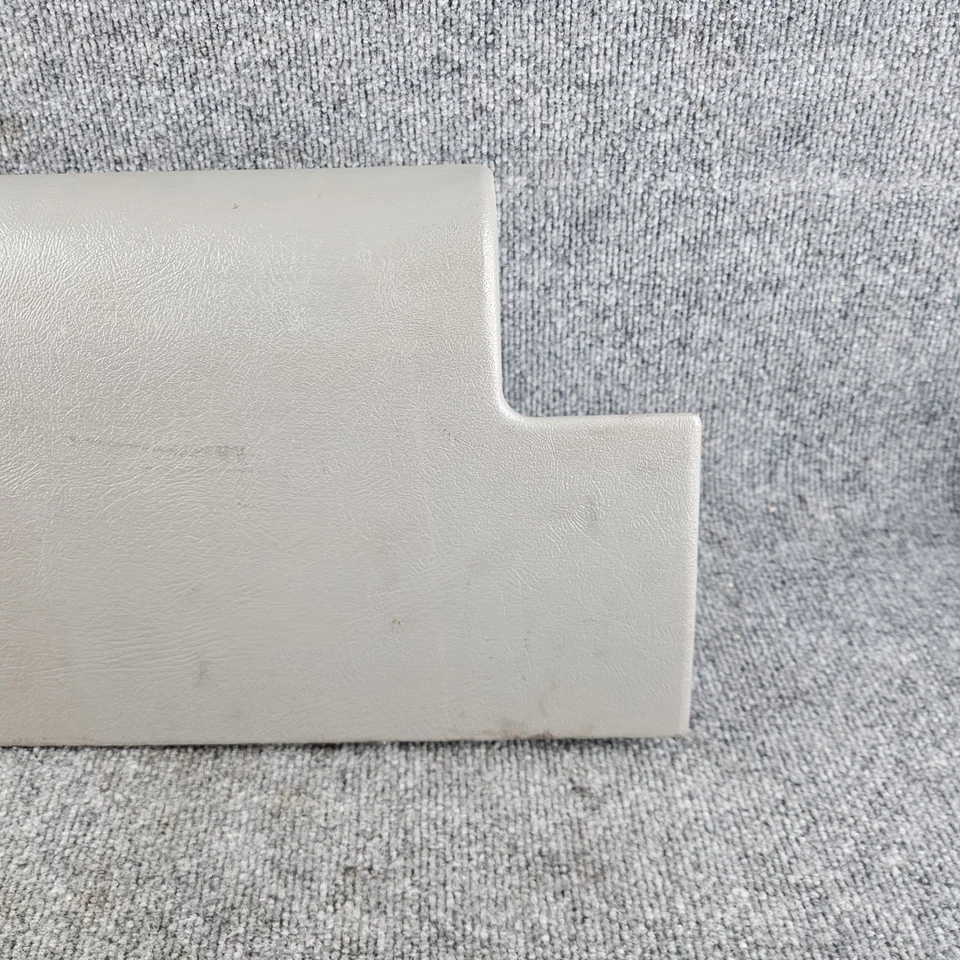 1995 - 1999 年雪佛兰吉姆西卡车银色育空太浩 CK 手套盒门灰色原始设备制造商 — 第 3/4 张图片