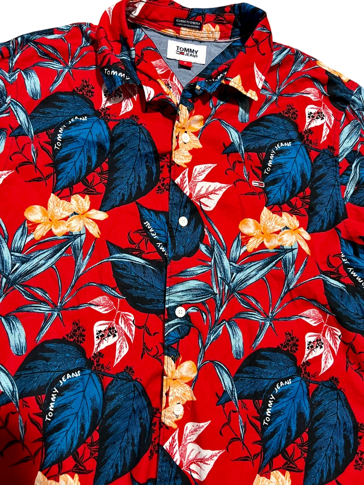 男式中号 Tommy 牛仔花卉复古短袖纽扣衬衫 — 第 4/4 张图片