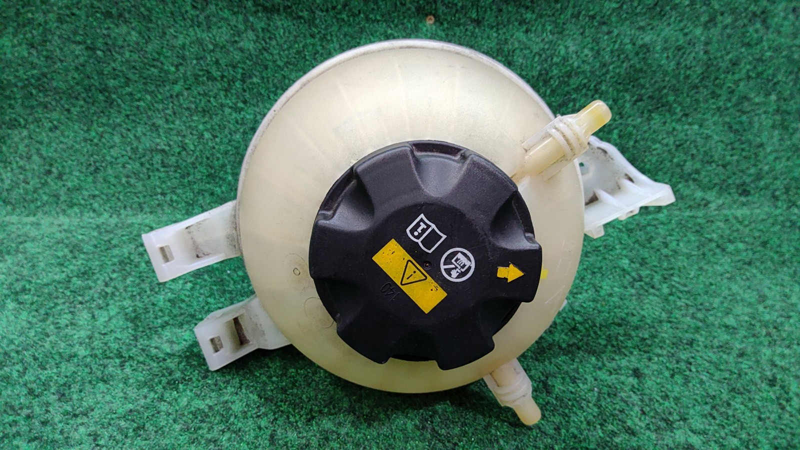 2018-2024 BMW X3 Coolant Expansion Tank OEM 17135A6A030