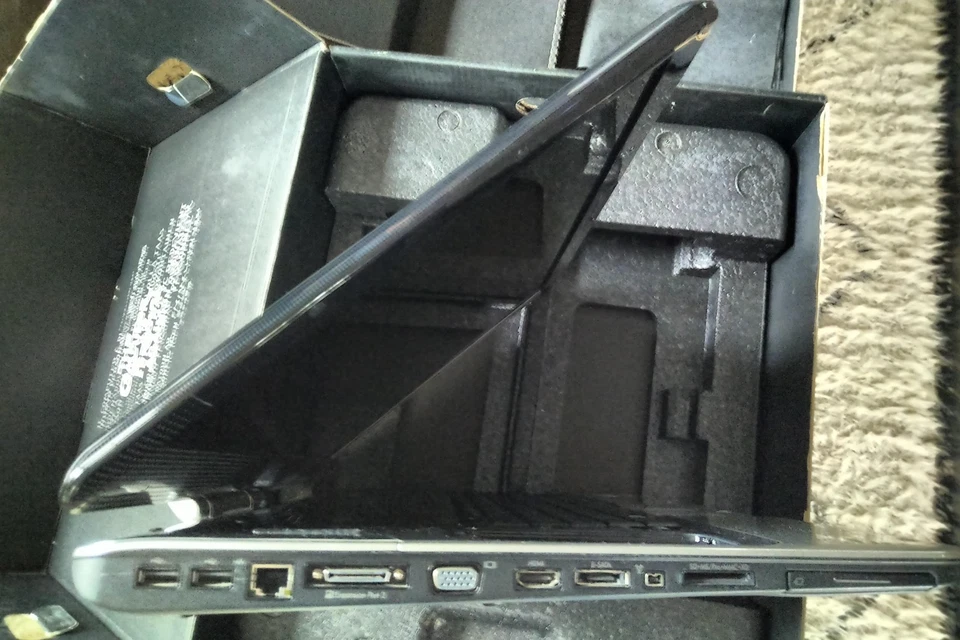 Rare état proche du NEUF HP PAVILION HDX9000 DRAGON 20,1" ATI RADEON HD 2600 XT - Photo 4/4