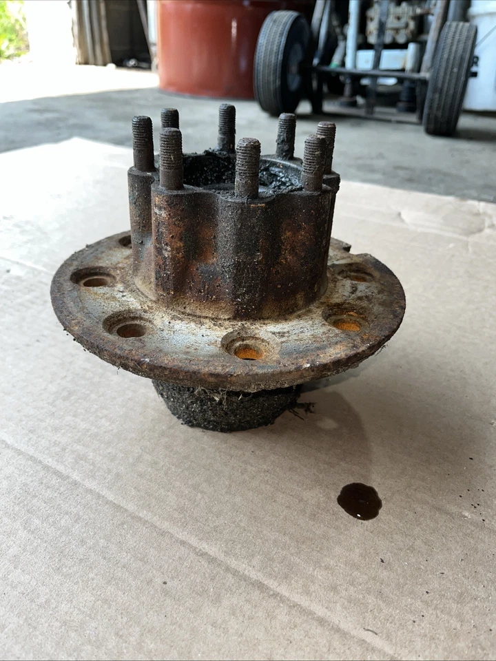 Buje de rueda trasera Ford F250 P350 1967-1969 Dana 60 8 orejetas OEM Dana Spicer Foto 2 de 3