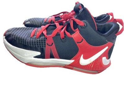 Nike Lace Up Grid Black Red White Low Top Basketball Sneaker