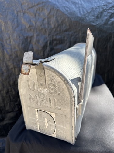 STEEL MAILBOX FARMHOUSE RUSTIC GALVANIZED RURAL JACKES- EVANS 7x9x19” WEATHERED