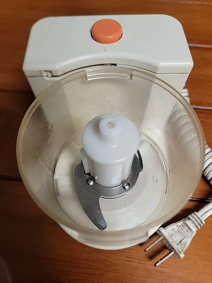 Vtg Black & Decker Handy Chopper Mincer HC20 Small Mini Food Processor TESTED - Image 2 of 4