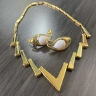 Trifari Gold Tone Necklace & Earrings - Vtg Trifari Jewelry - Trifari