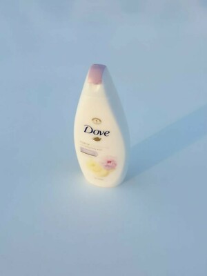 HTF Discontinued Dove Purely Pampering Body Wash Pink Mini Brands Zuru Doll Toy