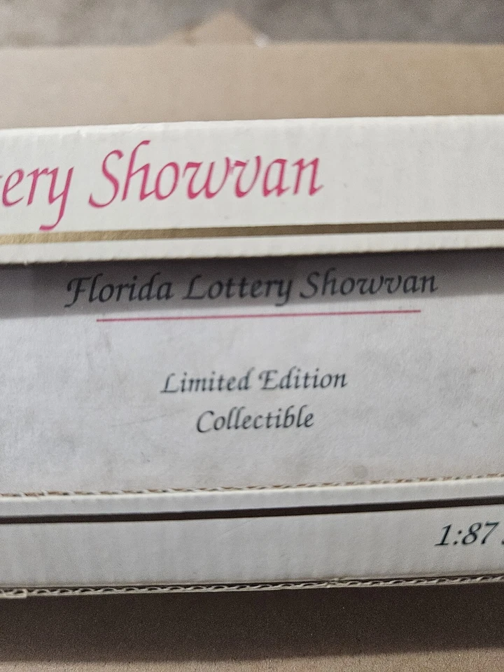 VINTAGE LIMITED EDITION FLORIDA LOTTERY SHOWVAN 1:87 SCALE DIE-CAST CLUB - Image 2 of 4