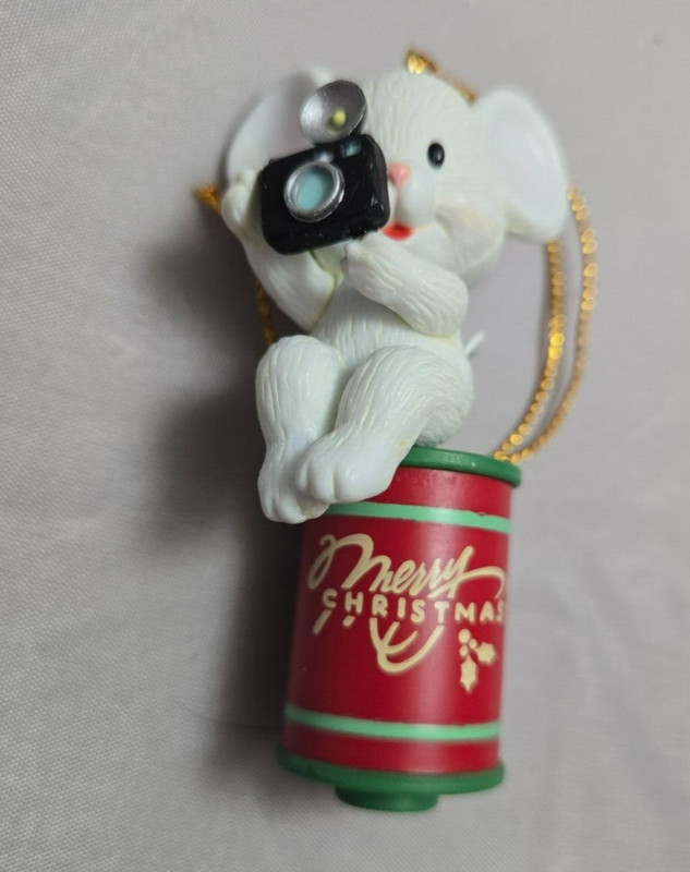 Vintage 1992 Lustre Fame Resin “Christmas Mouse with Camera and Film" No Box