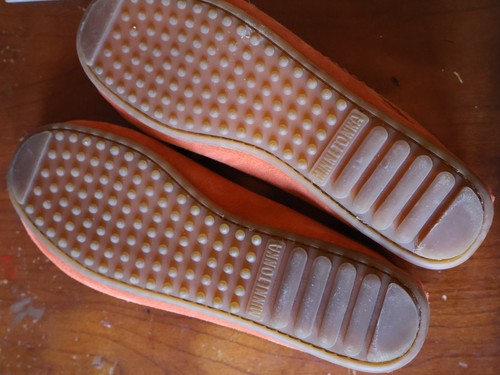Minnetonka Suede Classic Orange Leather Flats Rubber Sole Driver Mocs 9.5B MED - Picture 7 of 8