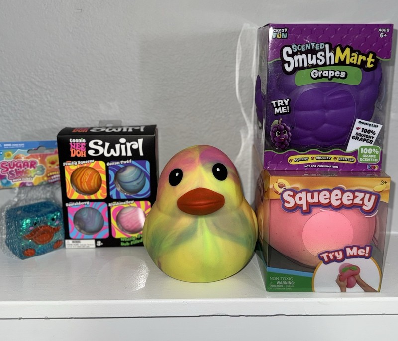 Squishy Bundle - Needoh Swirl, Grape, Peach, Tie Dye Duck, &Sugar Swap Duck Cube