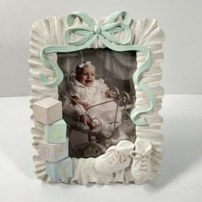 Russ Berrie Co. 3D BABY 5  x 3.5  Photo, Baby Photo Picture Frame 7  x 5  