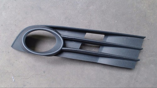 Luftgitter Gitter Nebelscheinwerfer Links 1T0853665A VW Touran 1.9 TDI DPF Blue