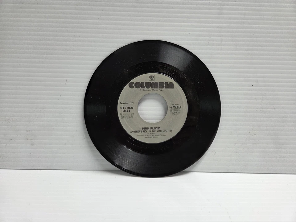 45 RECORD - PINK FLOYD - ANOTHER BRICK IN THE WALL H14 - Image 2 of 2