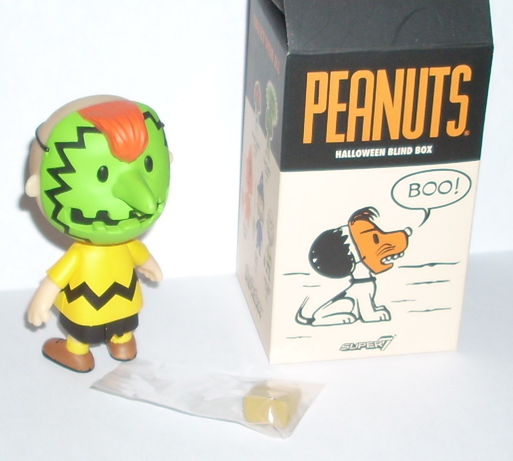 New 2025 Halloween Charlie Brown Mask Super7 Peanuts Wave 7 Action