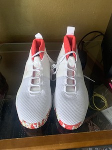 damian lillard white shoes