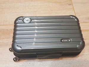 rimowa toiletry case