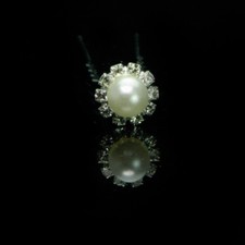 One White Pearl Imitation Stud Surrounded By Rhinestones Bridal Hair Pin